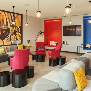 Hotell - The Niu, Form Feuerbach By Ihg